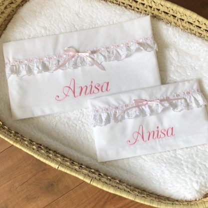LAKENTJE Broderie en strikje kleur lintje naar keuze
