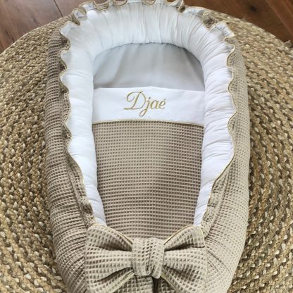 CUSTOM MADE babynestje LUXE in glad wit katoentje