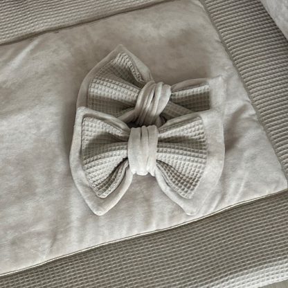 Box / Bedstrik Velvet in combinatie met wafelstof - dubbele strik