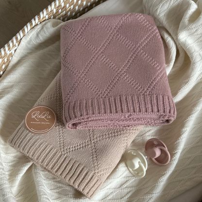 DeLuxe gebreiden dekentje BEIGE of OURDOZE gepersonaliseerd - Afbeelding 2