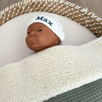 Newborn babymutsje wit - Afbeelding 2