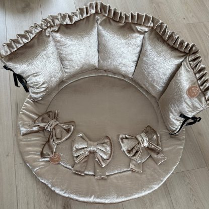 Boxset voor een ronde box 90cm goud croco velvet met 3 strikken