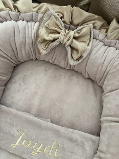 CUSTOM MADE babynestje Goud croco en Velvet beige met satijn goud roezel - Afbeelding 5