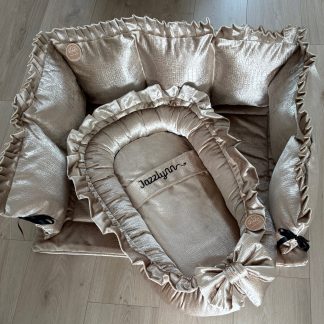 Boxset Jazzlynn goud velvet croco incl. babynestje