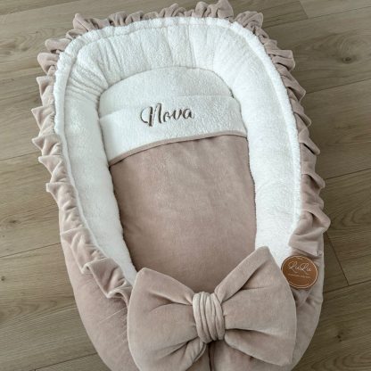 CUSTOM MADE babynestje VELVET en TEDDY met roezels