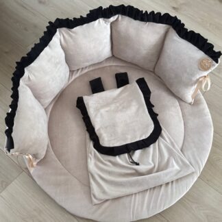 BOXAANKLEDING BEIGE velvet en zwart roezels BOXSET SEM